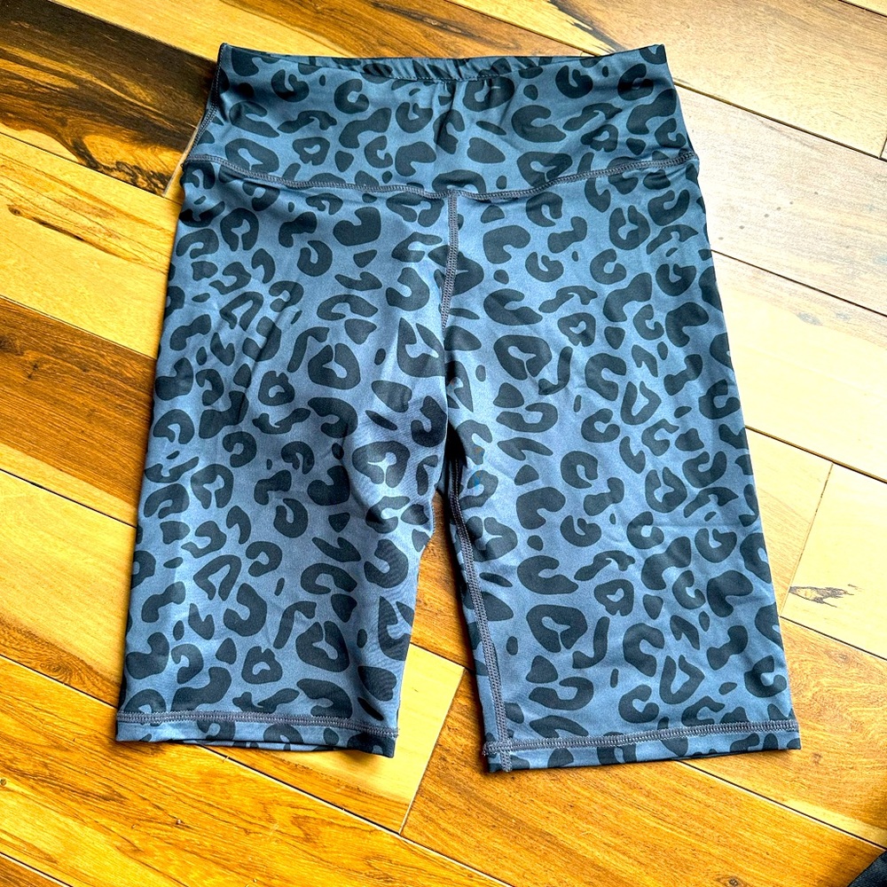 FEMME ROYALE Leopard Love Bikers